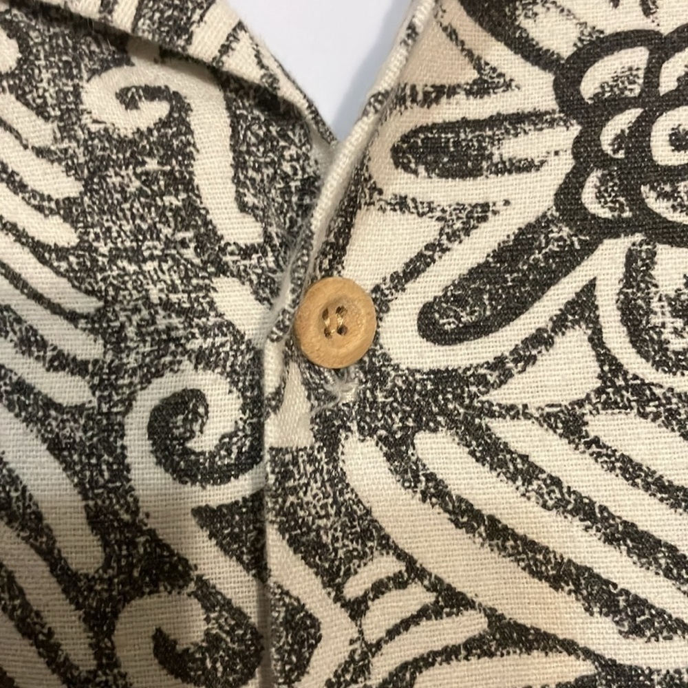 Guess made in USA Hawaiian style block pink Black and White Button Down Shirt XL - Picture 3 of 6